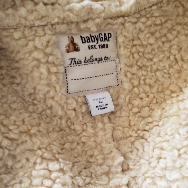 babyGAP(ベビーギャップ)のBabygap ムートン風コート キッズ/ベビー/マタニティのベビー服(~85cm)(ジャケット/コート)の商品写真
