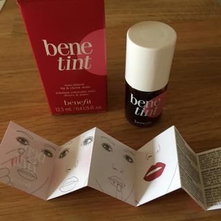 ベネフィット(Benefit)のbene tint(チーク)