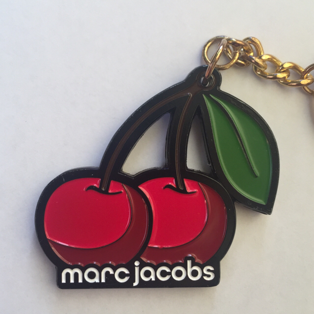 MARC JACOBS(マークジェイコブス)のMARC JACOBS キーチェーン バッグチャーム【新品】 レディースのファッション小物(キーホルダー)の商品写真