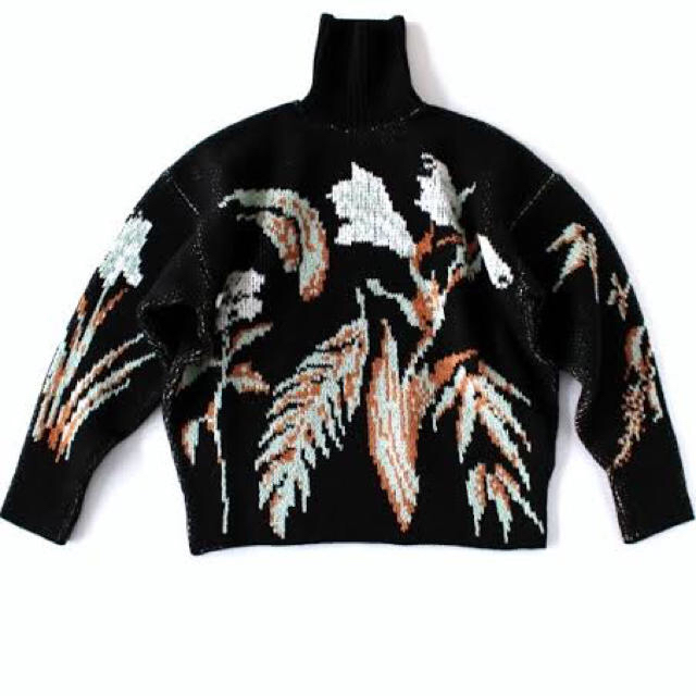 mame(マメ)のFloral Double Jacquard Sweater レディースのトップス(ニット/セーター)の商品写真