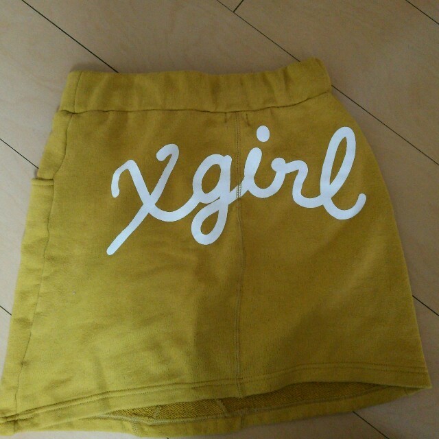 X-girl(エックスガール)のXgirlロゴスカート黄色 レディースのスカート(ミニスカート)の商品写真
