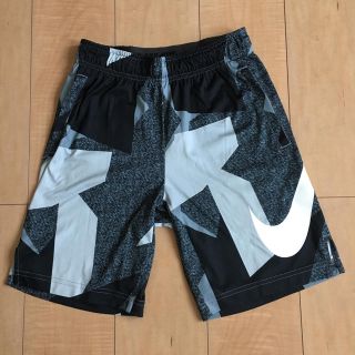 ナイキ(NIKE)のNIKE★DRI-FITハーフパンツ【M150㎝】(パンツ/スパッツ)