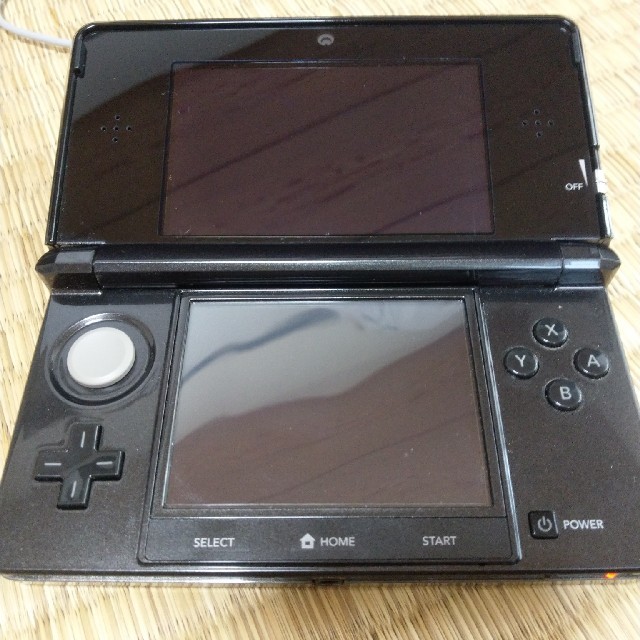 ニンテンドー3DS(ニンテンドー3DS)のニンテンドー3DS コスモブラック エンタメ/ホビーのゲームソフト/ゲーム機本体(携帯用ゲーム機本体)の商品写真