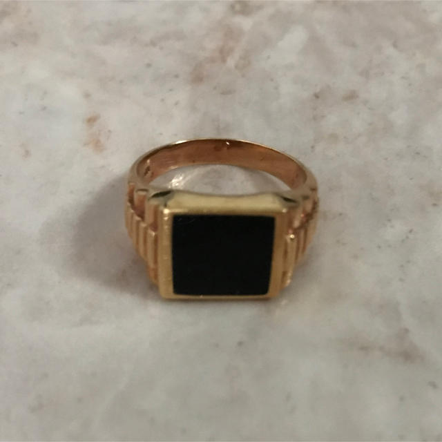 【希少】18K ゴールド リング オニキス 22号 金 メンズのアクセサリー(リング(指輪))の商品写真