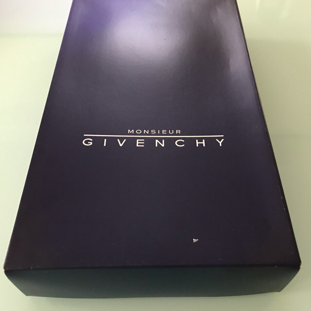 GIVENCHY(ジバンシィ)のジバンシー高級 長袖ワイシャツ メンズのトップス(シャツ)の商品写真