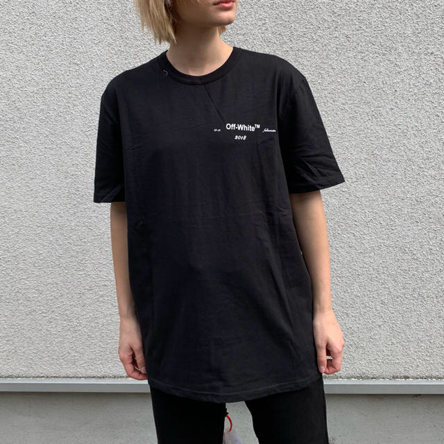 OFF-WHITE(オフホワイト)のTシャツ レディースのトップス(Tシャツ(半袖/袖なし))の商品写真