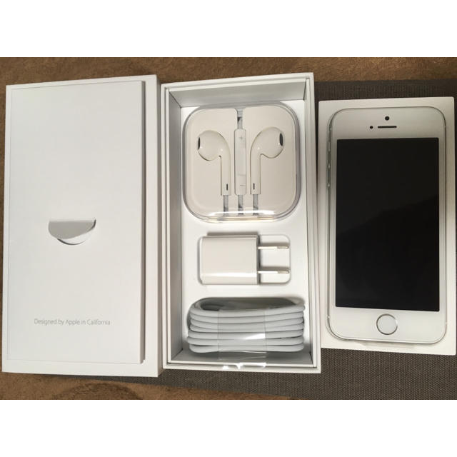 スマートフ┨ iPhone iPhone SE 32G シルバーの通販 by Nanka's shop｜アイフォーンならラクマ - 新品 ⋪めての