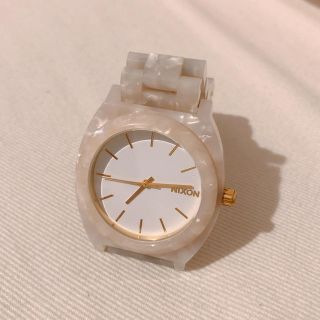 NIXON(ゴールド/金色系)のフリマアイテム一覧 NIXON(ゴールド/金色系)のフリマアイテム一覧