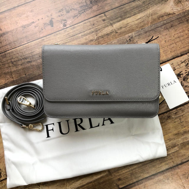 FURLAラウンドウォレットショルダーバック