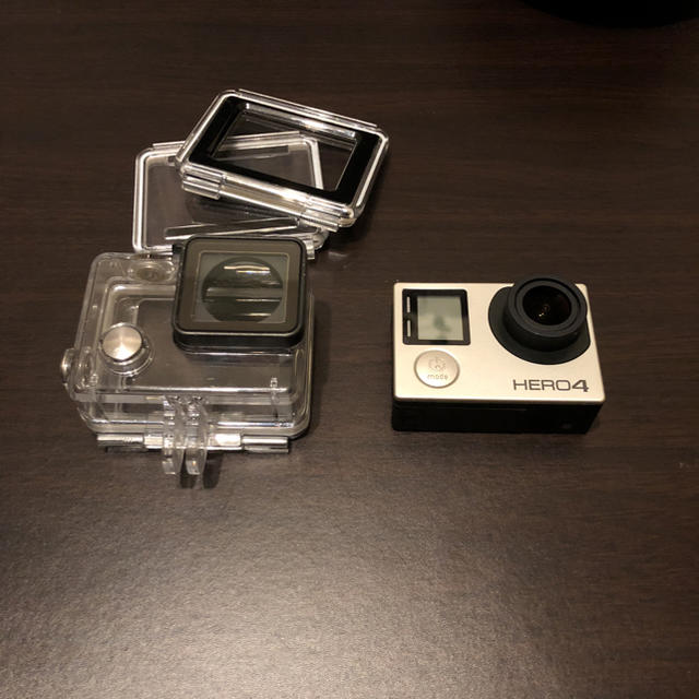 GoPro(ゴープロ)のGoPro HERO4 シルバー スマホ/家電/カメラのカメラ(コンパクトデジタルカメラ)の商品写真