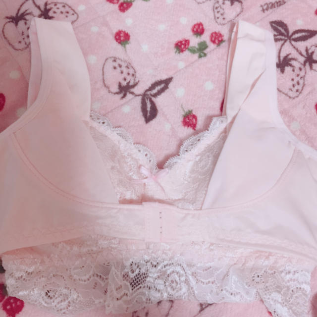 Angellir ふんわり Room Bra ナイトブラ ピンク レディースの下着/アンダーウェア(ブラ)の商品写真