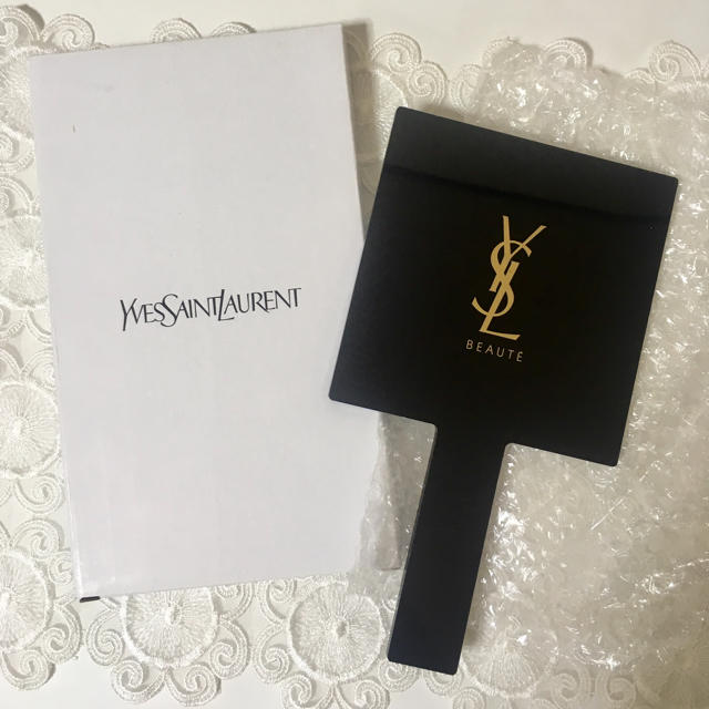 Yves Saint Laurent Beaute(イヴサンローランボーテ)の新品 YSL 手鏡ミラー レディースのファッション小物(ミラー)の商品写真