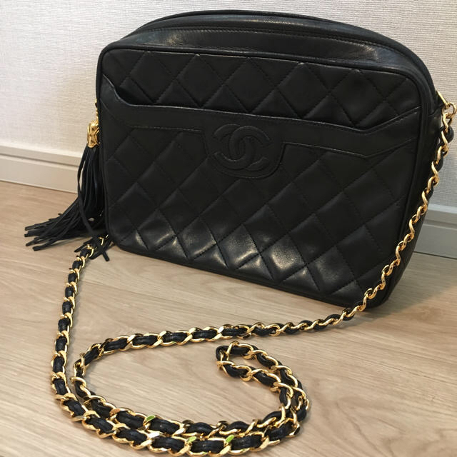 CHANEL(シャネル)のCHANEL マトラッセフリンジショルダーバッグ黒 レディースのバッグ(ショルダーバッグ)の商品写真