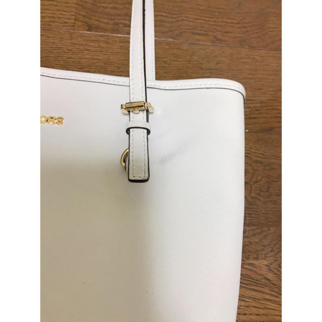 Michael Kors(マイケルコース)のMICHAEL KORS BAG 断捨離のため大セール レディースのバッグ(ハンドバッグ)の商品写真