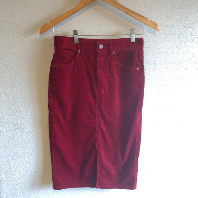 GU(ジーユー)のコーデュロイスカート レディースのスカート(ひざ丈スカート)の商品写真