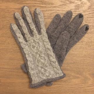 アフタヌーンティー(AfternoonTea)のAfternoonTea　スマホ対応ケーブル編みグローブ　手袋(手袋)