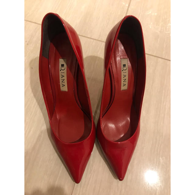DIANA(ダイアナ)の赤パンプス  ダイアナ レッド 23.5 レディースの靴/シューズ(ハイヒール/パンプス)の商品写真