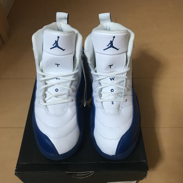 NIKE(ナイキ)のNike Air Jordan 12 Retro BP(Frnch Blue) キッズ/ベビー/マタニティのキッズ靴/シューズ(15cm~)(スニーカー)の商品写真