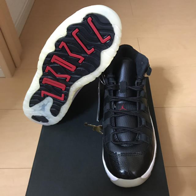 NIKE(ナイキ)のNike Air Jordan 11 Retro BP (72-10) キッズ/ベビー/マタニティのキッズ靴/シューズ(15cm~)(スニーカー)の商品写真