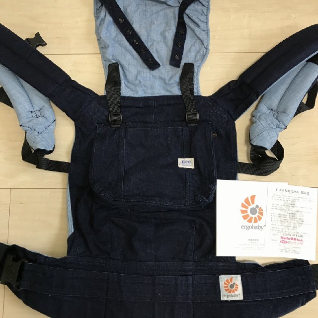 Ergobaby(エルゴベビー)のエルゴベビー×Leeコラボ抱っこひも キッズ/ベビー/マタニティの外出/移動用品(抱っこひも/おんぶひも)の商品写真