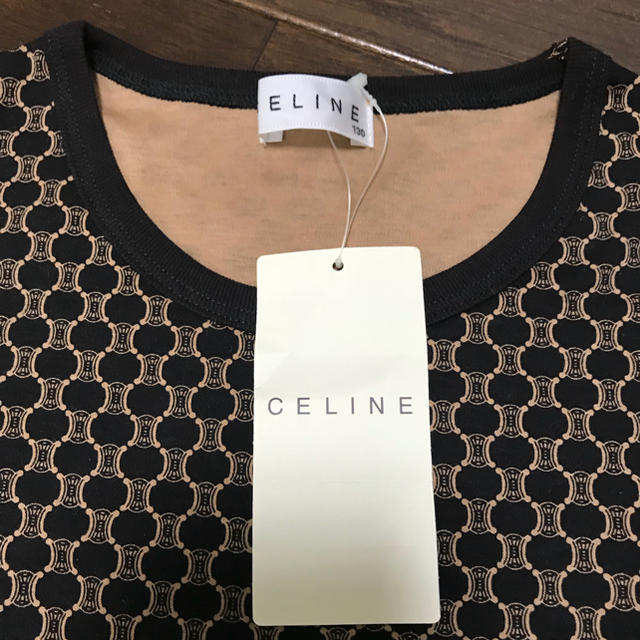 celine(セリーヌ)のセリーヌ【新品】CELINE カットソー 長袖Tシャツ 130 キッズ/ベビー/マタニティのキッズ服女の子用(90cm~)(Tシャツ/カットソー)の商品写真