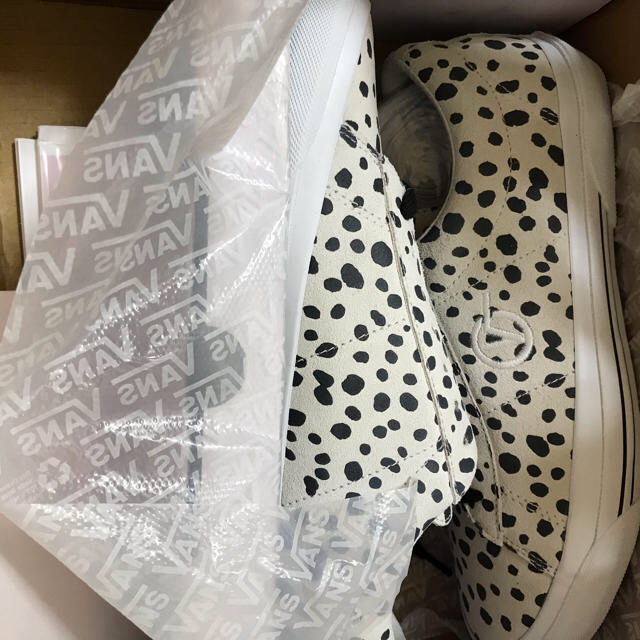 Supreme(シュプリーム)の[28.0cm]Supreme Vans 18aw ダルメシアン 新品未使用 メンズの靴/シューズ(スニーカー)の商品写真