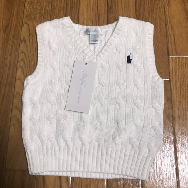 Ralph Lauren(ラルフローレン)のラルフローレンRALPH LAURENベビーキッズ新品未使用ベスト キッズ/ベビー/マタニティのベビー服(~85cm)(ニット/セーター)の商品写真