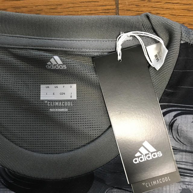 adidas(アディダス)のアディダス トレーニング ウエア 新品 XL CX3532 スポーツ/アウトドアのランニング(ウェア)の商品写真