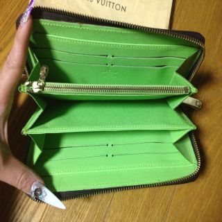 LOUIS VUITTON - 本物ルイヴィトン ペイント財布の通販 by n - shop ...