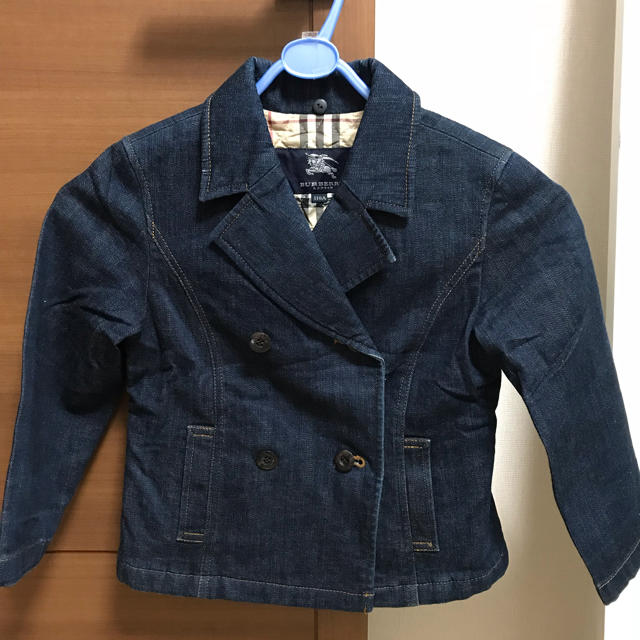 BURBERRY(バーバリー)のバーバリー デニムコート キッズ/ベビー/マタニティのキッズ服男の子用(90cm~)(ジャケット/上着)の商品写真