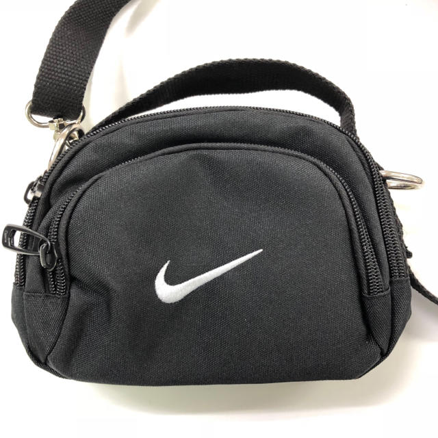 NIKE(ナイキ)の【SALE】 NIKE "ナイキ" ［ナイロンポシェット］ロゴ入りクリップ付き レディースのバッグ(ボディバッグ/ウエストポーチ)の商品写真