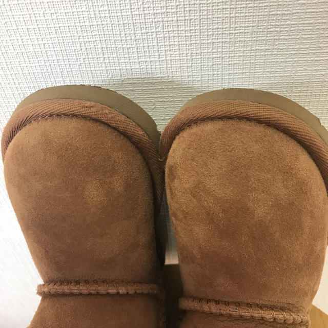 UGG(アグ)の【xx538様専用】UGG キッズ 13.5cm キッズ/ベビー/マタニティのベビー靴/シューズ(~14cm)(ブーツ)の商品写真