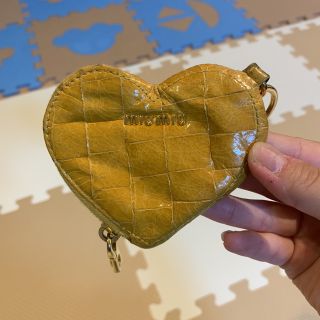 ミュウミュウ(miumiu)のmiumiu ハート型コインケース(コインケース/小銭入れ)