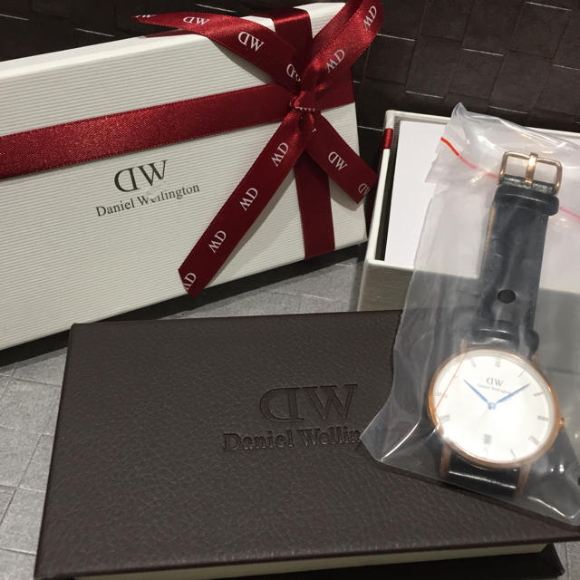 Daniel Wellington(ダニエルウェリントン)のダニエルウェリントン 腕時計 ブラック 34mm レディースのファッション小物(腕時計)の商品写真