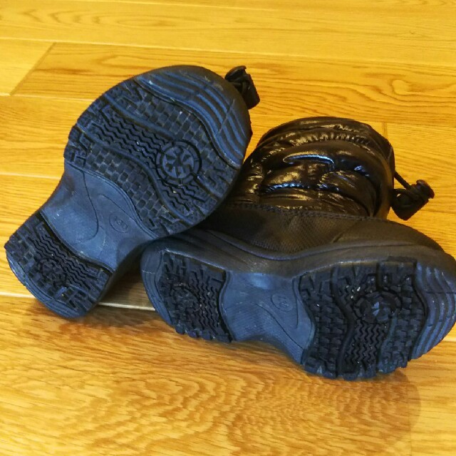 スノーシューズ  13㎝ 黒 キッズ/ベビー/マタニティのベビー靴/シューズ(~14cm)(ブーツ)の商品写真