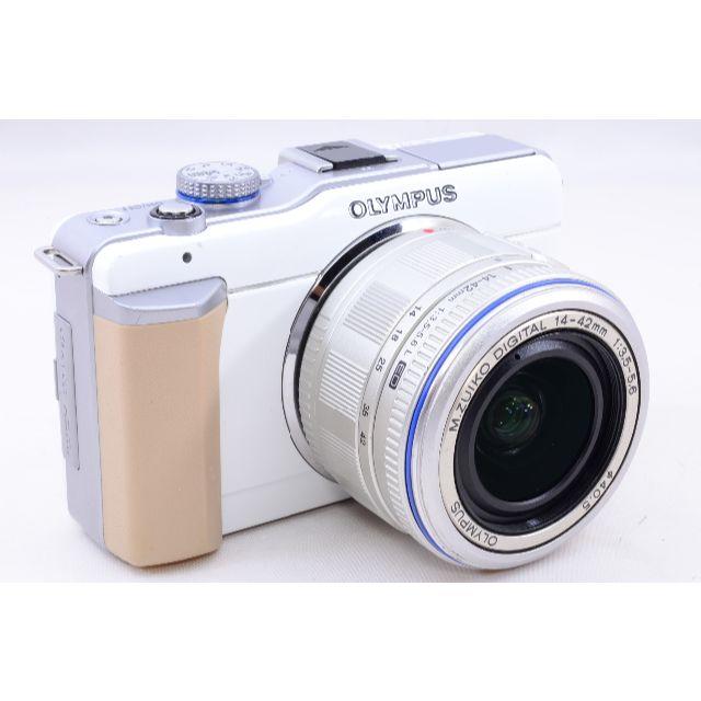 OLYMPUS(オリンパス)の★人気ホワイト & WiFi★OLYMPUS PEN E-PL1 スマホ/家電/カメラのカメラ(ミラーレス一眼)の商品写真