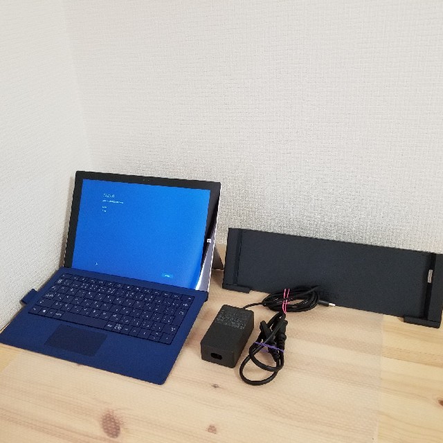 Surface Pro3 (i5/4G/128G/Win10/カバー、ドック付)