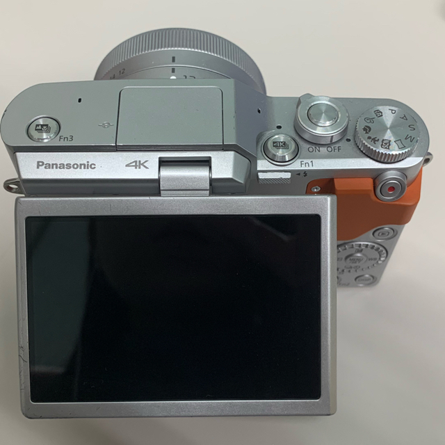 Panasonic(パナソニック)のPanasonic LUMIX DC-GF9 スマホ/家電/カメラのカメラ(ミラーレス一眼)の商品写真