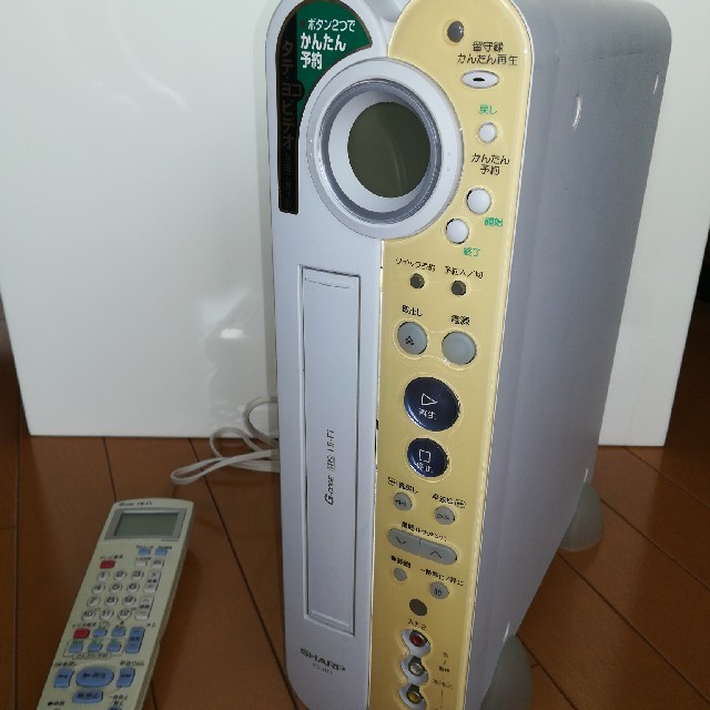 シャープVHSビデオデッキ スマホ/家電/カメラのテレビ/映像機器(その他)の商品写真