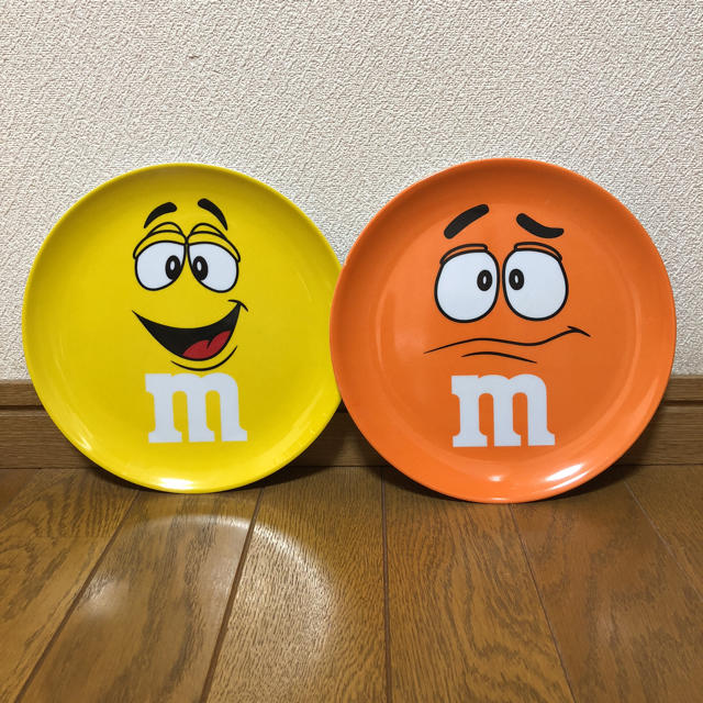 M&M'S イエロー オレンジ  エンタメ/ホビーのおもちゃ/ぬいぐるみ(キャラクターグッズ)の商品写真