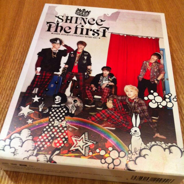 SHINee(シャイニー)の【shinochan様専用出品】The First/Lucifer&ユノファイル エンタメ/ホビーのCD(K-POP/アジア)の商品写真