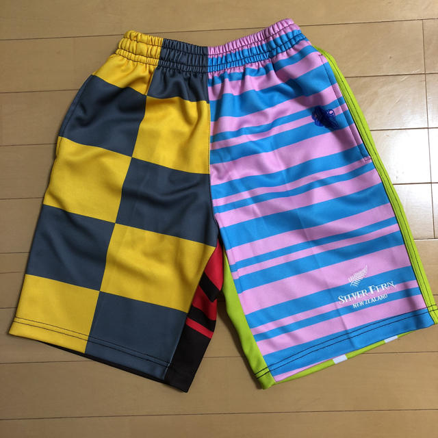 新しい季節 シルバーファーン 短パン ilam.org