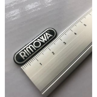 リモワ(RIMOWA)のRIMOWA リモワ純正品 ロゴシール プレート 小 凸文字(旅行用品)