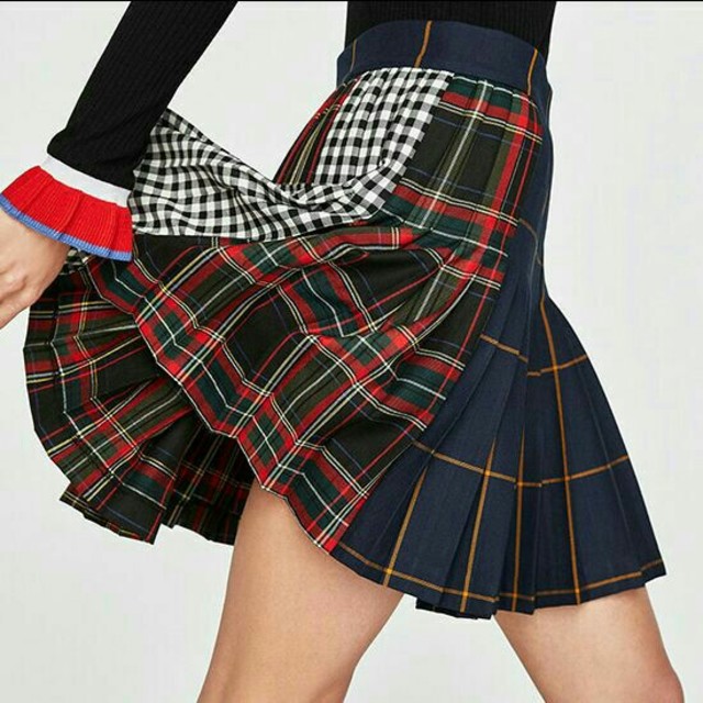 ZARA(ザラ)の【XSサイズ】タグ付き ザラ チェック柄 スカート ミニスカート 安室奈美恵 レディースのスカート(ミニスカート)の商品写真
