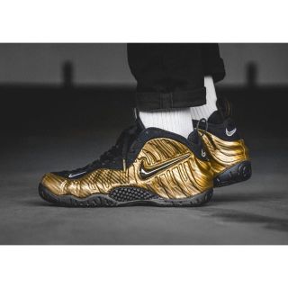 ナイキ(NIKE)のairfoamposite(スニーカー)