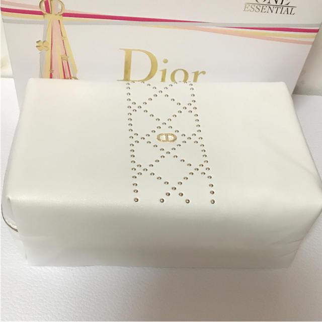 Christian Dior(クリスチャンディオール)のディオール ポーチ ホワイトxゴールド 新品未使用 最新 レディースのファッション小物(ポーチ)の商品写真