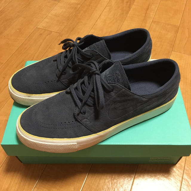 NIKE(ナイキ)のNIKE SB ZOOM JANOSKI HT メンズの靴/シューズ(スニーカー)の商品写真