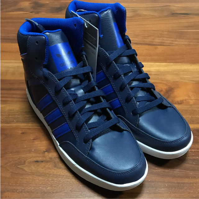 adidas(アディダス)のadidas スニーカー VARIAL MID ブルー28cm 新品 メンズの靴/シューズ(スニーカー)の商品写真