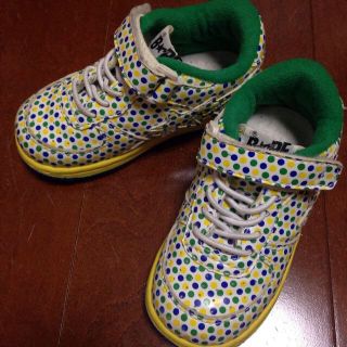 A BATHING APE(キッズ靴/シューズ(15cm~))のフリマアイテム一覧 A BATHING APE(キッズ靴/シューズ(15cm~))のフリマアイテム一覧