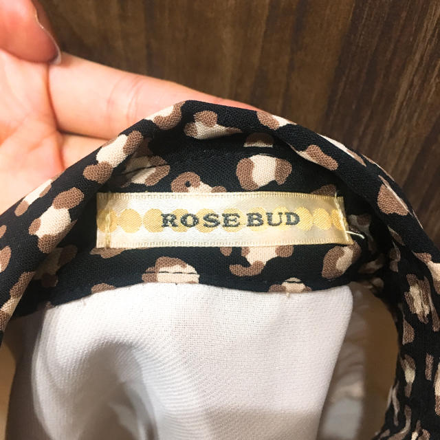 ROSE BUD(ローズバッド)のROSE BUD ブラウス レディースのトップス(シャツ/ブラウス(長袖/七分))の商品写真